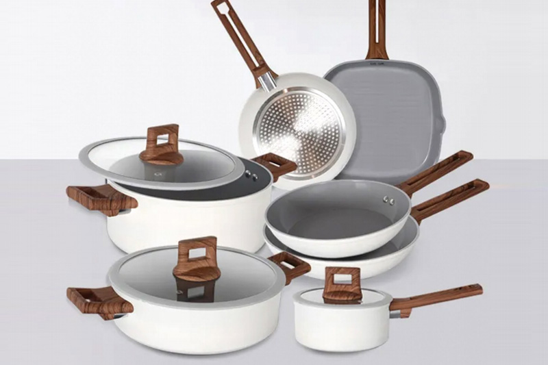 Crafting Excellence, Customizing Success: Your Global Partner for Premium Cookware Accessories.